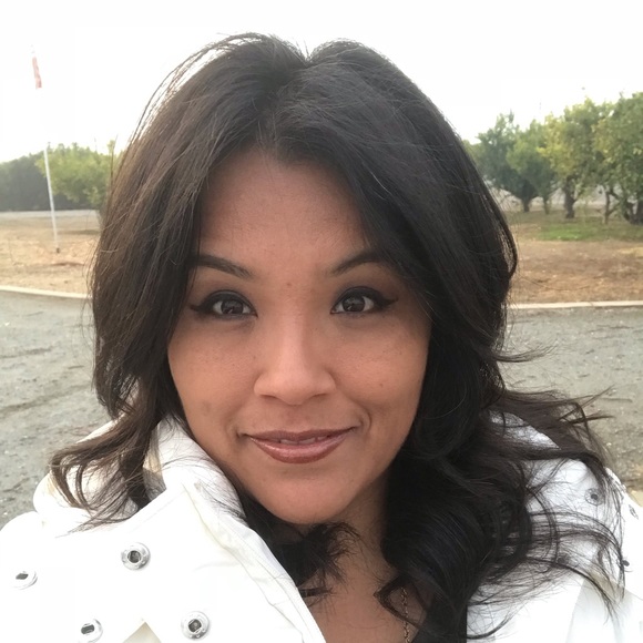 Meet your Posher, Isela - Picture 1 of 1